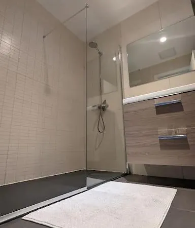 Modern 2-bdr With A Pool - Casa Lex Διαμέρισμα