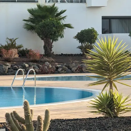 Διαμέρισμα Modern 2-bdr With A Pool - Casa Lex
