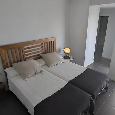Apartamento Modern 2-bdr With A Pool - Casa Lex *